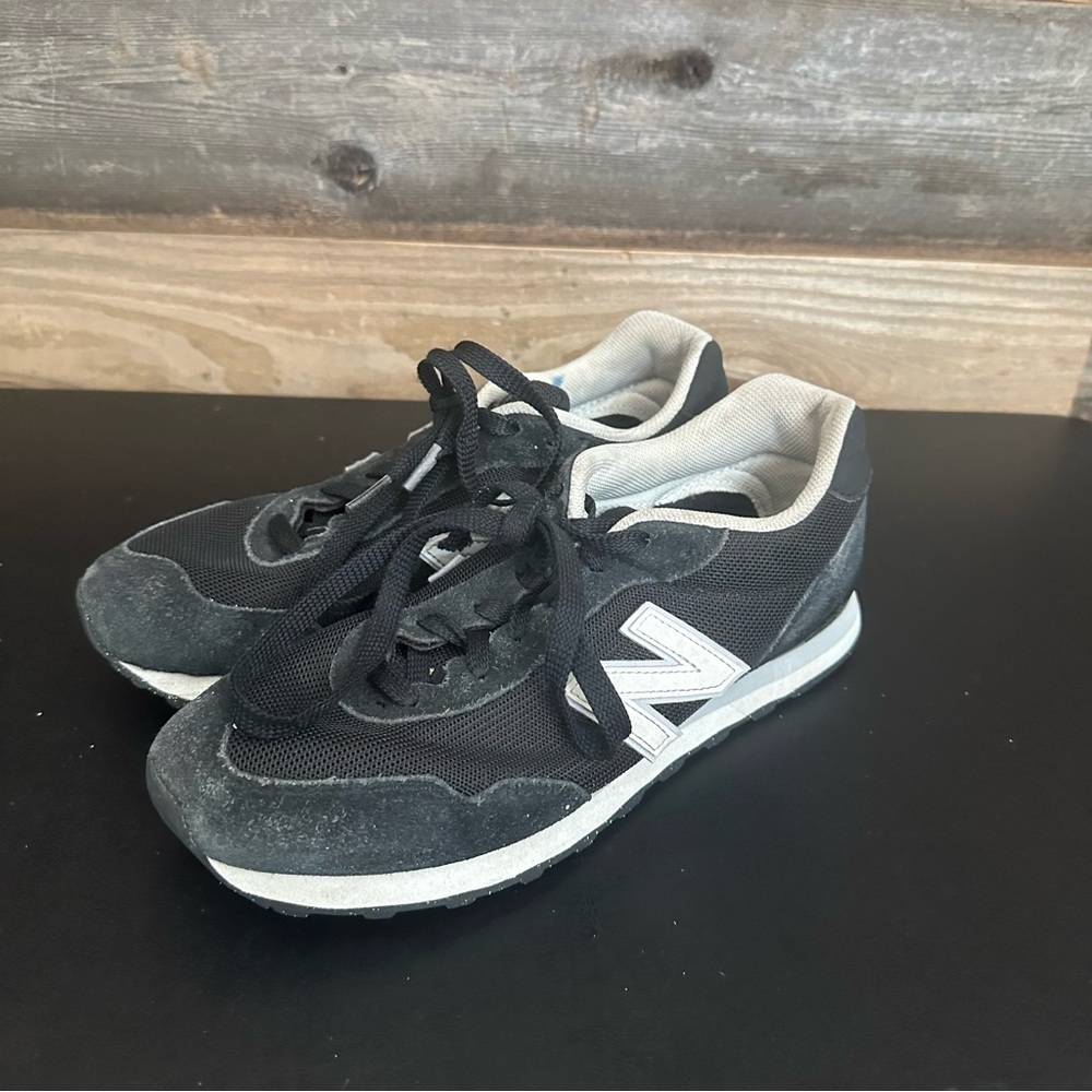 New Balance 515 Men’s 9 Black‎ Suede Leather Gray Shoes Dad Sneakers Athletic
